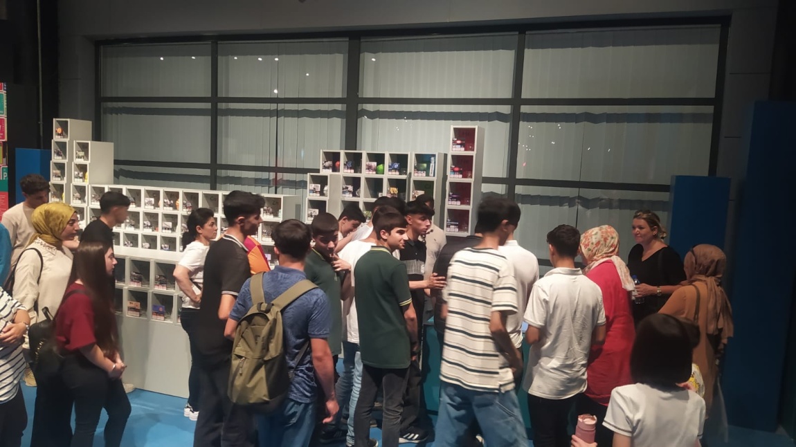 Şanlıurfa Bilim Merkezi'ne Bilişim Teknolojileri Alanı Öğrencilerimizden Ziyaret